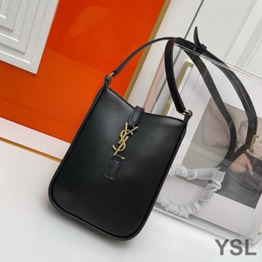 Yves Saint Laurent Le 5 A 7 Vertical Pouch In Smooth Leather Black/Gold