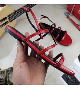 Yves Saint Laurent Cassandra Sandálias Com Cinco Tiras Em Couro Envernizado Vermelho