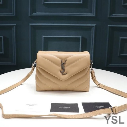 Yves Saint Laurent Mion Loulou Bréagán Mála I Y Matelasse Leathar Aibreog/Silver