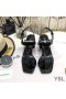 Yves Saint Laurent Cassandra Heeled Sandals le Toehold Lúb I Leathar Paitinne Dubh