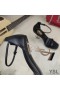 Yves Saint Laurent Opyum Sandals Sa Smooth Leathar le Óir Súil Dubh