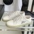 Yves Saint Laurent Chúirt Clasaiceach Sneakers I Bróidnithe Leathair Dubh le Lógó Bán