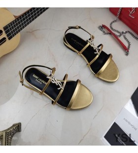 Yves Saint Laurent Cassandra Sandali Flat Con Cinque Cinghie In Pelle Di Vitello Oro