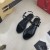 Yves Saint Laurent Cassandra Flat Sandali Con T-Cinturino In Vernice Nero