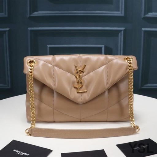 Yves Saint Laurent Små Loulou Puffer Bag I Vattert Apricot Lammeskinn/Gull