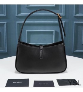Yves Saint Laurent Le 5 7 Hobo Bag I Glatt Skinn Sort/Gull