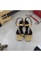 Yves Saint Laurent Cassandra Sandale Plate cu punct de sprijin Bucla Din Piele Netedă de Aur