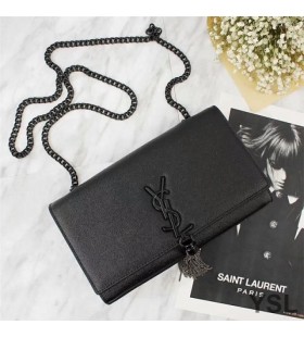 Yves Saint Laurent Stredné Kate Reťazca Taška s Strapec V Zrnitá Kožené Čierne