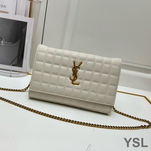 Yves Saint Laurent Cassandre 체인 지갑에서 양가죽 백색/금