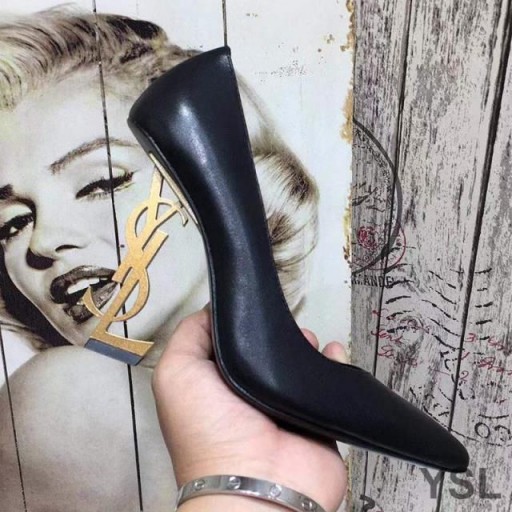 Yves Saint Laurent Opyum 펌프에서 부드러운 가죽으로 금 힐 블랙
