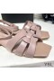 Yves Saint Laurent 공 플랫 샌들에서 부드러운 가죽 체리