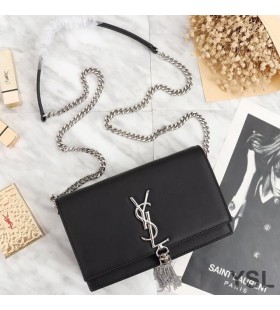 Yves Saint Laurent 케이 체인 지갑 술을 가진 가죽 블랙/실버