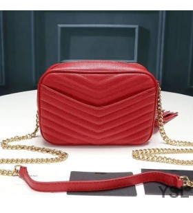 Yves Saint Laurent Mini 루 카메라 가방에서 텍스쳐드 미니바 가죽 Red/Gold