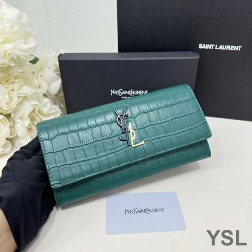 Yves Saint Laurent Stora Cassandra Dekonstruera Bifold Plånbok I Krokodil Präglat Läder Grön