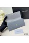 Yves Saint Laurent Stora Cassandra Dekonstruera Bifold Plånbok I Krokodil Präglat Läder Himlen Är Blå