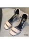Yves Saint Laurent Loulou 70 Sandaler I Patentet Läder Aprikos