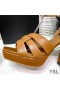 Yves Saint Laurent Tribute PlatformSandals I Smidigt Läder Brun