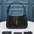 Yves Saint Laurent Le 5 Pürüzsüz Deri Siyah / Altından 7 Hobo Çanta