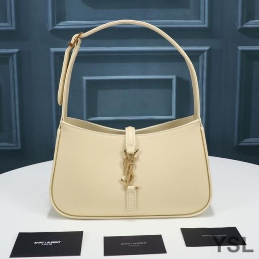 Yves Saint Laurent Le 5 A 7 Hobo Bag En Piel Lisa Albaricoque/Oro