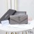 Yves Saint Laurent Gran Monograma Solapa De La Cartera En El Arrugado Matelasse De Cuero Gris