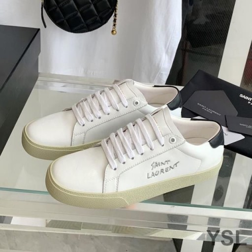 Yves Saint Laurent Soud Klasické Tenisky V Vyšívané Kůže se Stříbrným Logem Bílá/Černá