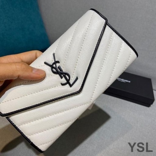 Yves Saint Laurent Velký Monogram Klapka Peněženka V Zrnitá Matelasse Kůže Bílá/Černá