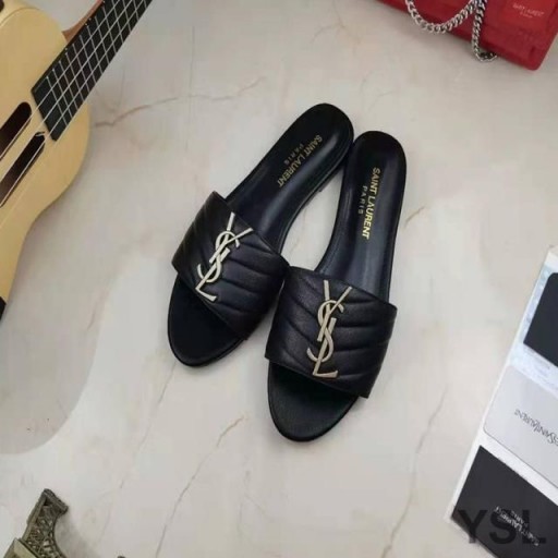 Yves Saint Laurent Monogram Dia ' S In Matelasse Leer Zwart