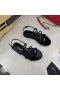 Yves Saint Laurent Cassandra Platte Sandalen Met Vijf Banden In Een Patent Leather