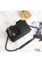 Yves Saint Laurent Medium Klassieke College Chain Bag In Matelasse Leer Zwart