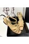 Yves Saint Laurent Tribute Platte Sandaal In Lakleer Beige