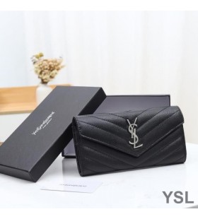 Yves Saint Laurent Grote Monogram Flap Portemonnee In Generfd Matelasse Leer Zwart/Zilver