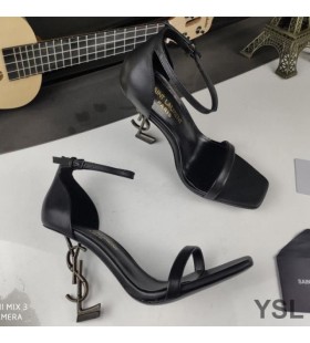 Yves Saint Laurent Opyum Sandaal In Soepel Leer Met Bamboe Hak Zwart