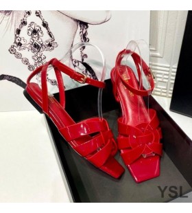 Yves Saint Laurent Tribute Platte Sandalen In Patent Leder Rood