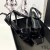 Yves Saint Laurent Tribute Platte Sandalen In Lak Zwart