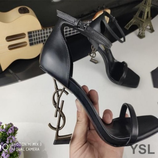 Yves Saint Laurent Opyum Sandaalit Sileä Nahka Bambu Musta Kantapää