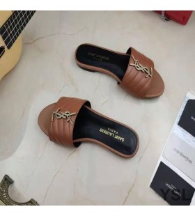 Yves Saint Laurent Monogramme Diapositives En Cuir MatelassÃ© Marron