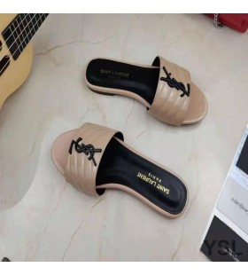 Yves Saint Laurent Monogramme Diapositives MatelassÃ© En Cuir Verni Beige