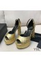 Yves Saint Laurent Jodie Plattform Sandalen Gesteppte Leder Gold