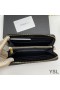 Yves Saint Laurent Großen Monogramm Zip Um Brieftasche Aus Genarbtem Matelasse-Leder Schwarz/Gold