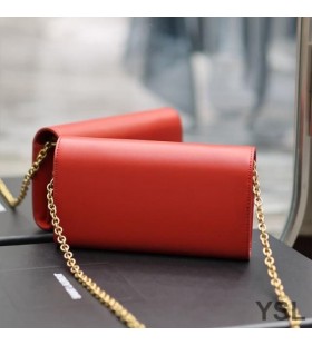 Yves Saint Laurent Le Maillon Chain Wallet Aus Glänzendem Leder In Rot